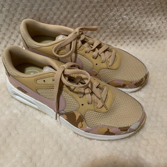 Nike Shoes - WOMENS NIKE CAMO AIR MAX SNEAKERS SIZE 8.5 NEW!